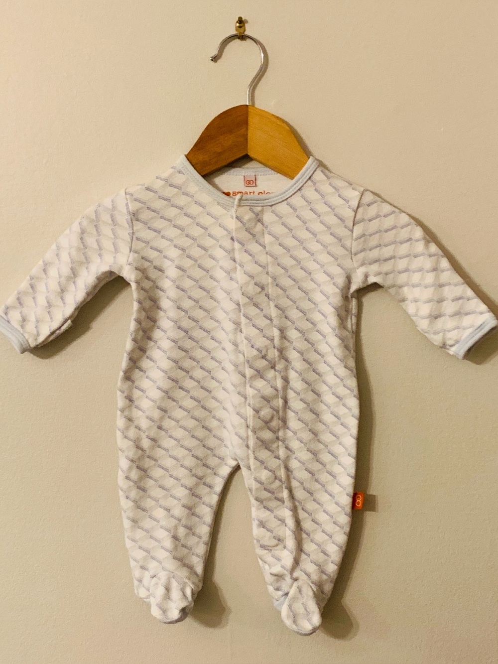 EUC Magnetic Newborn Footed Sleeper Smart Close Magnificent Baby